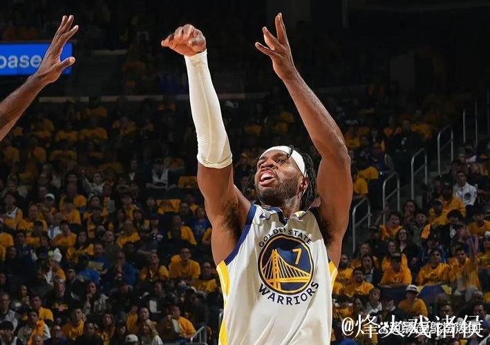 兰德尔表现抢眼:场均22分7板6助,真实命中率破60% 兰德尔表现抢眼:场均22分7板6助,真实命中率破60%